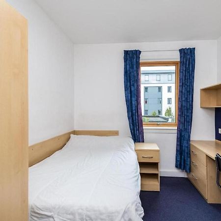 En Suite Rooms, Gillingham - Sk Buitenkant foto