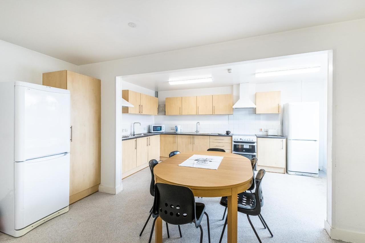 En Suite Rooms, Gillingham - Sk Buitenkant foto