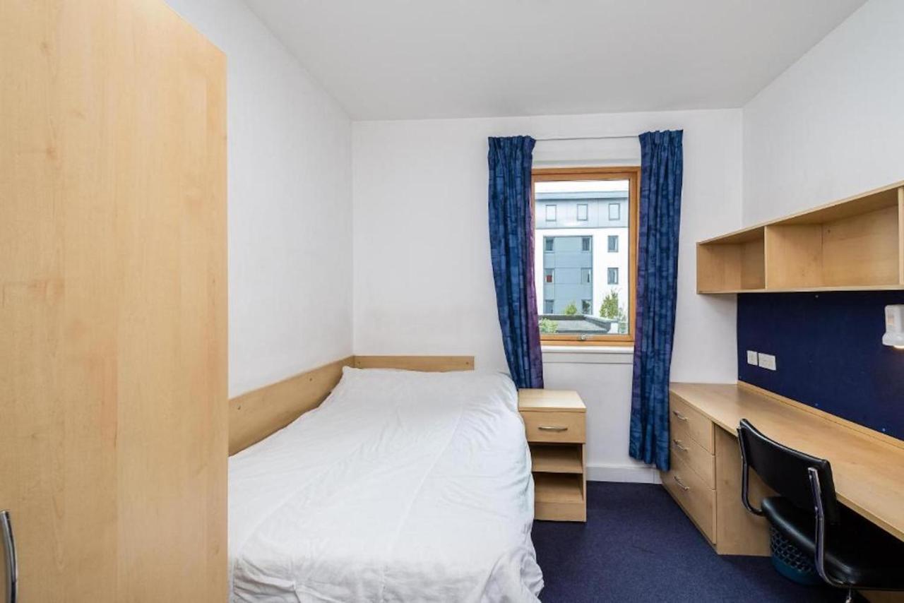 En Suite Rooms, Gillingham - Sk Buitenkant foto